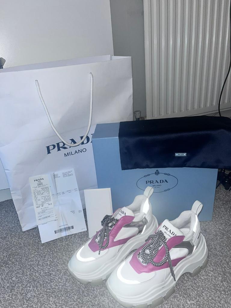 prada trainers pink